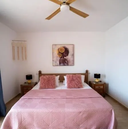 Dom wakacyjny Casa Alfred, El Cotillo, One To 150 M Wifi Fiber *